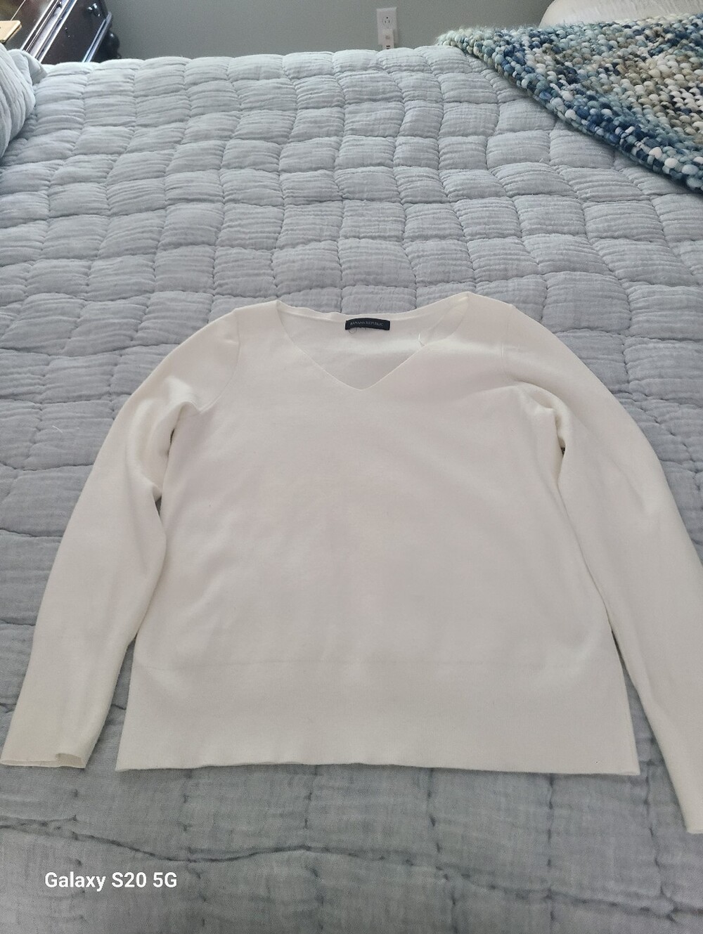 Banana Republic White V-Neck Top